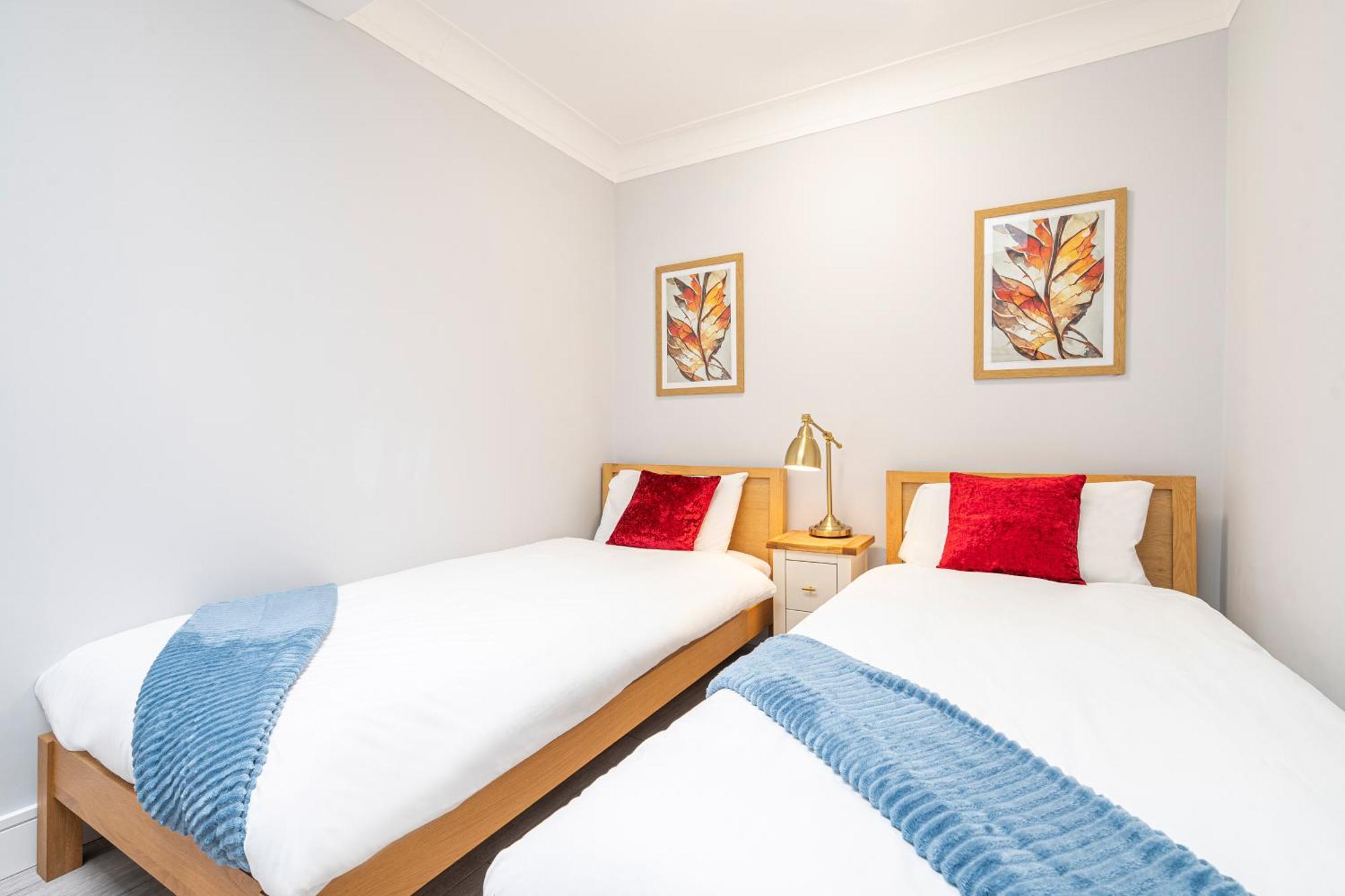 Cute 2 Bedroom Flat By Hyde Park Londra